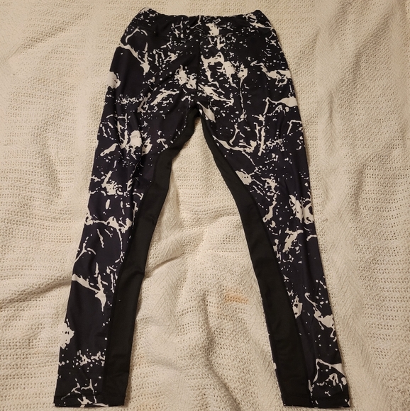 SHEIN TIE DYE LEGGINGS - Picture 4 of 6